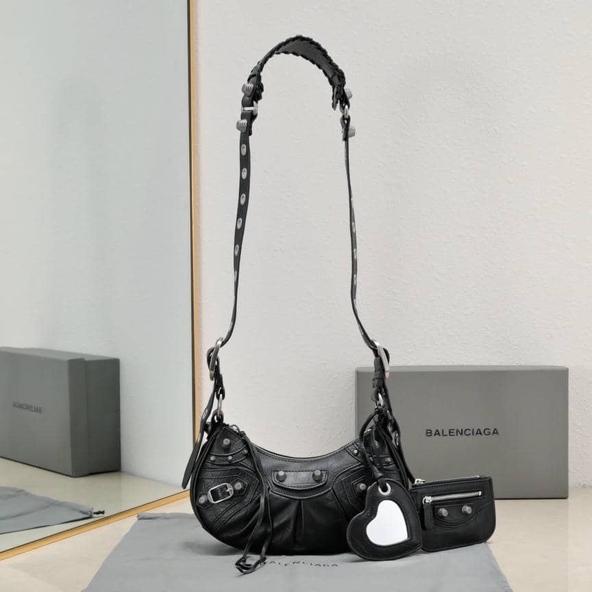 Le Cagole Croc-Embossed Bag